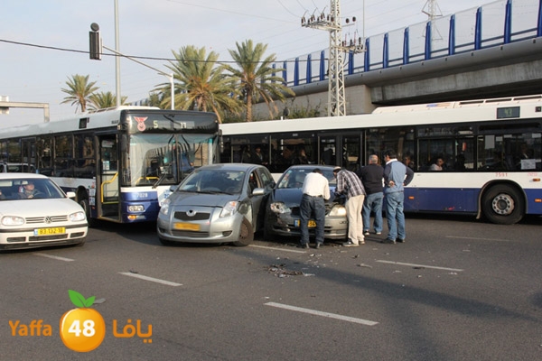 bus accednet 2 cars 0110 (1).JPG